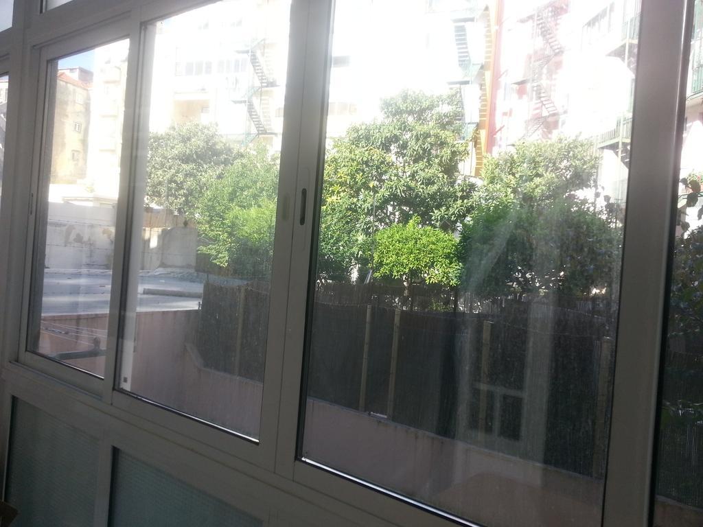Lisbon Gambori Hostel Buitenkant foto